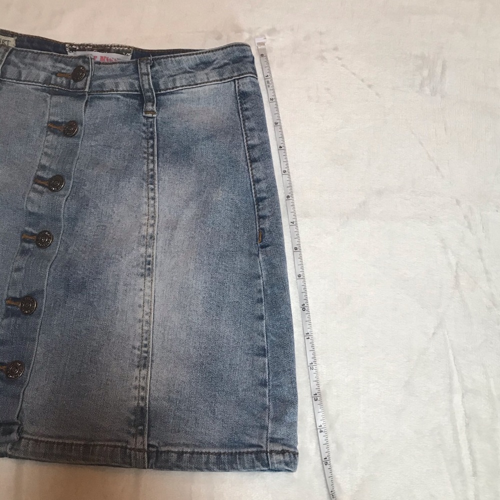 Button Down Denim Skirt - Picture 4 of 7